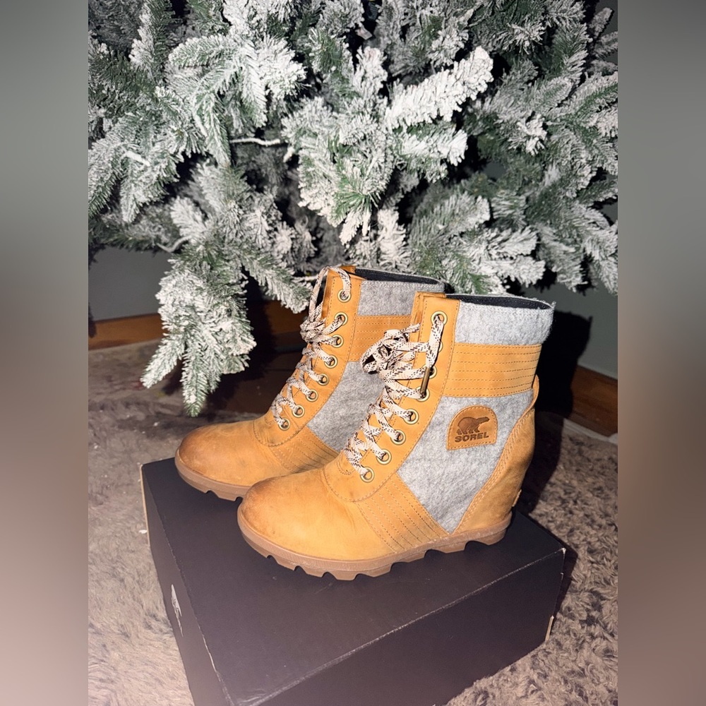 Sorel Brown and Blue Winter Lexie Wedge Boots